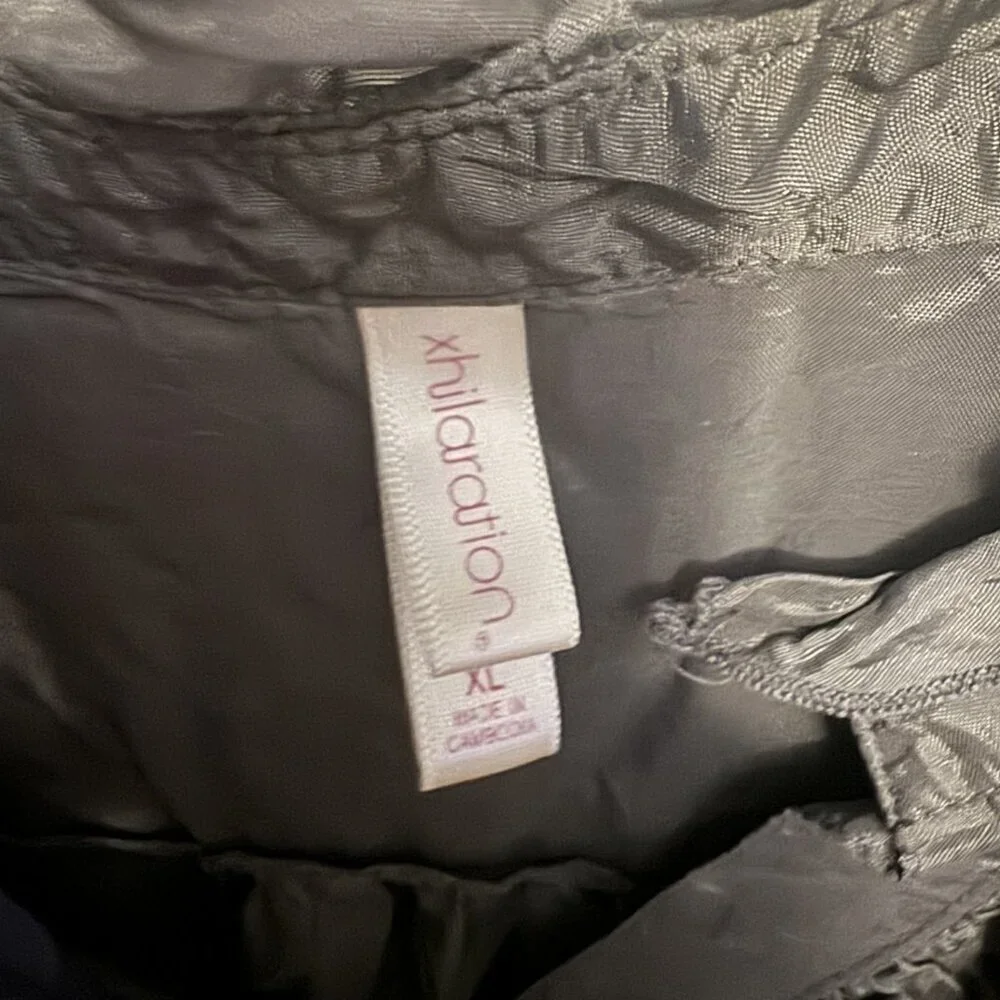 Shiny Gray Xhilaration Blouse - Size XL - Picture 5 of 6